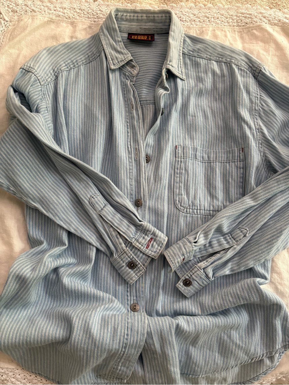 Vintage Faded Glory Light Blue Striped Casual Button-Down Shirt Large